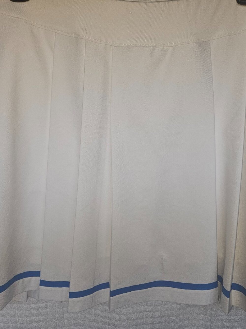 Lady Hagen Size Large pickleball/tennis/golf pleated skirt w/ elastic waist